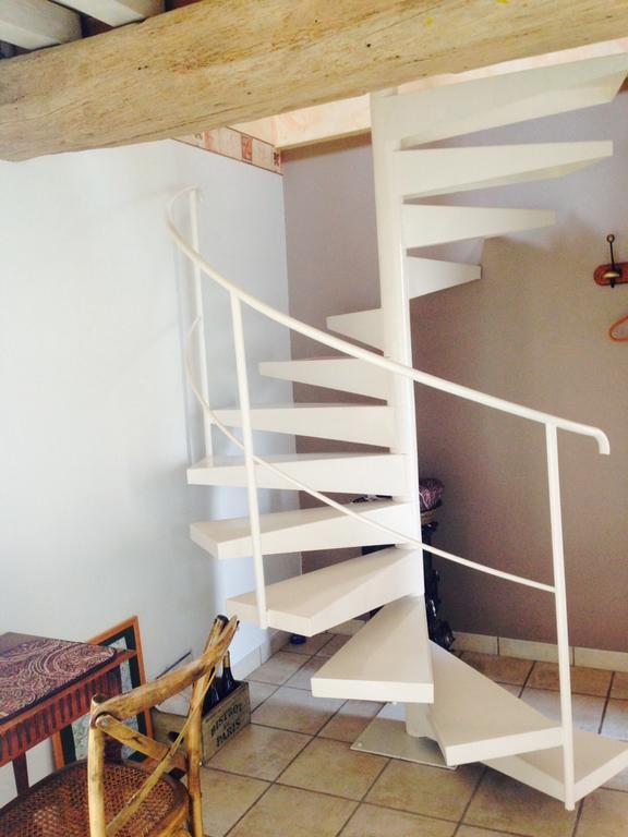 Bed and Breakfast Le Vieux Chateau Leynes Екстер'єр фото